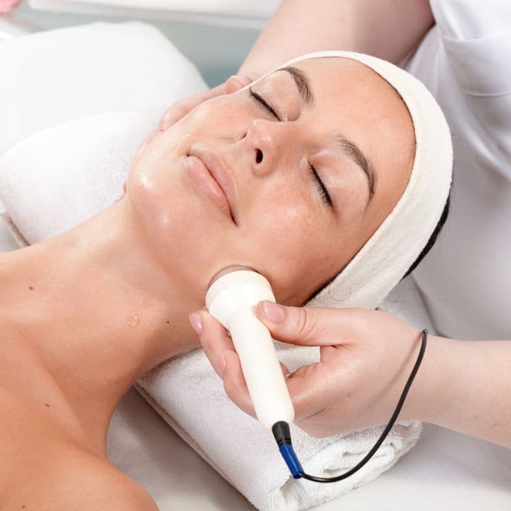 Hydra Facial